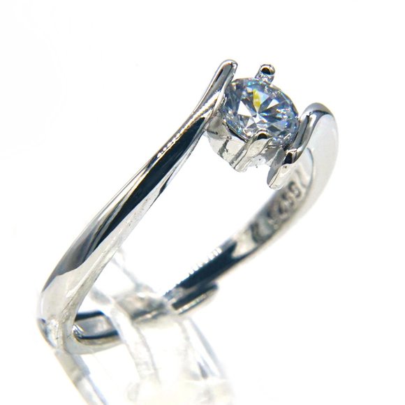 Silver ring with cubic zirconia. OS - Picture 2 of 4